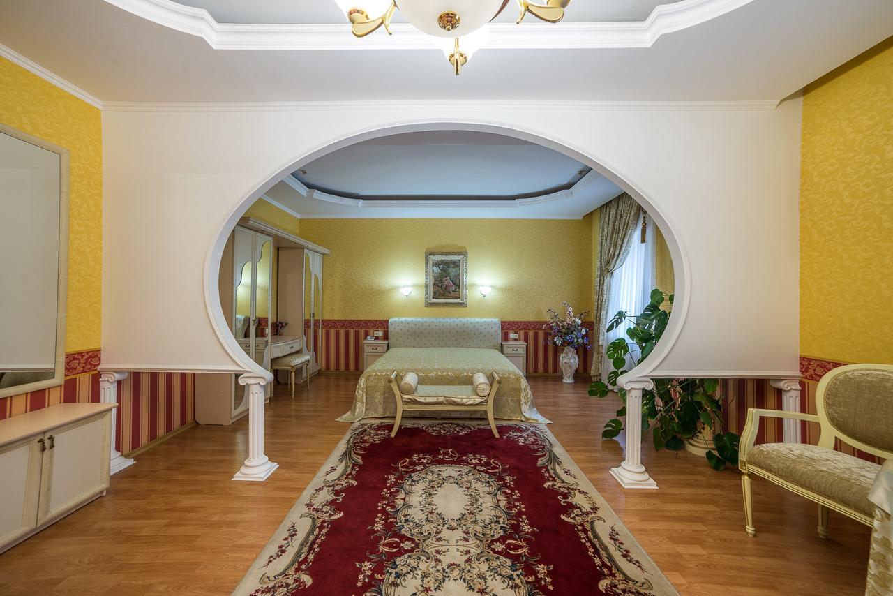 Korall Mykolajiv Buitenkant foto